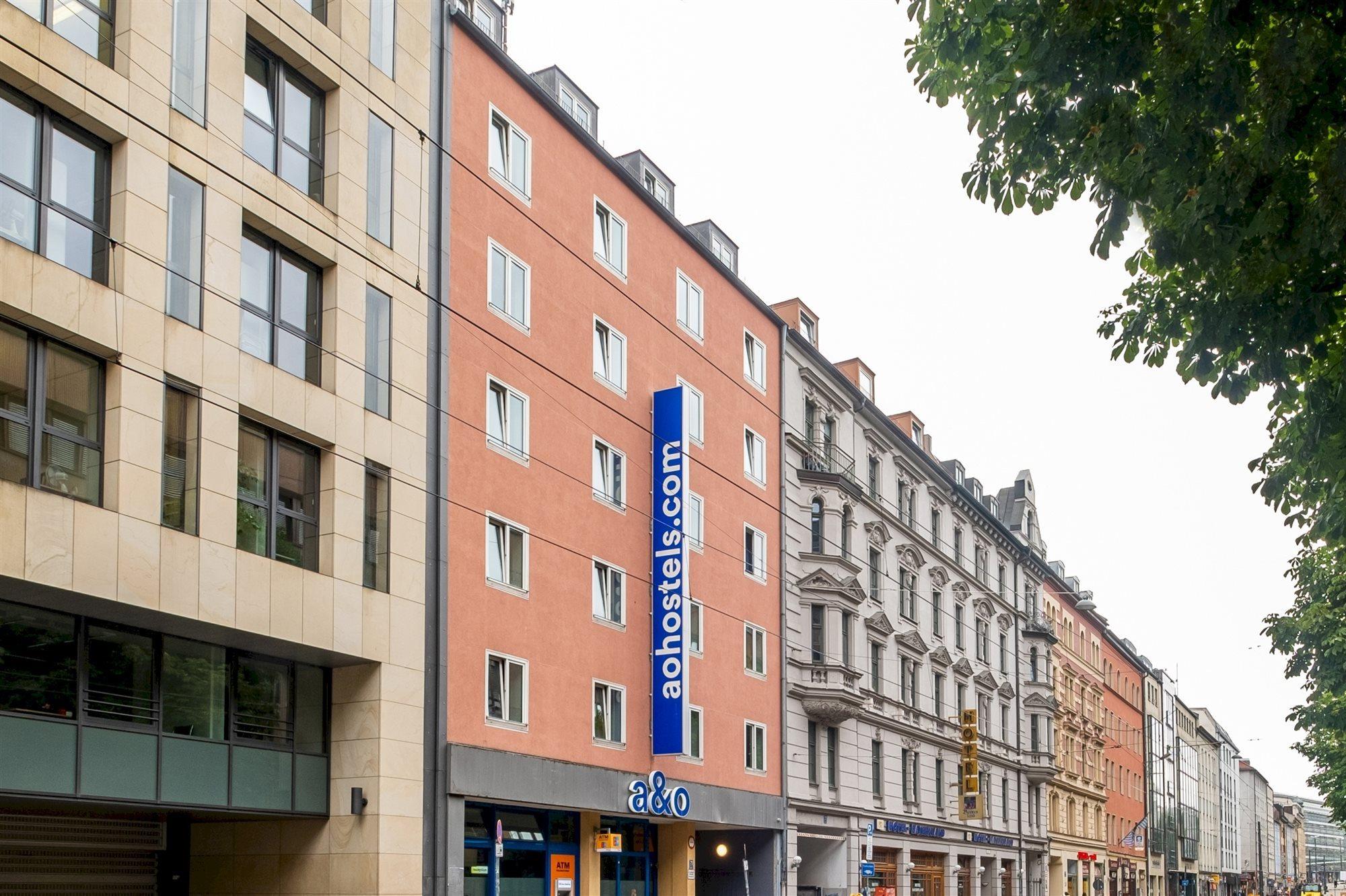 A&O Muenchen Hauptbahnhof Hotel Exterior foto