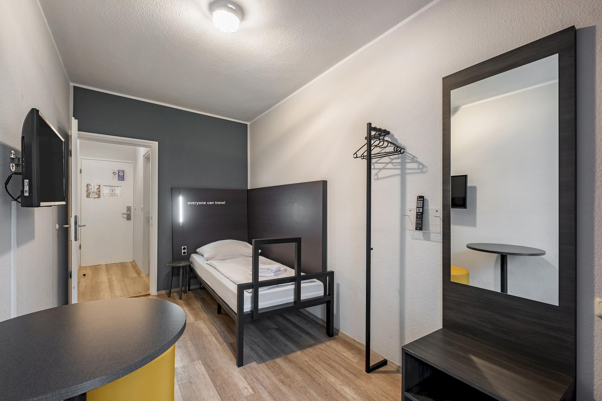 A&O Muenchen Hauptbahnhof Hotel Exterior foto